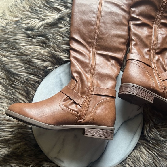 NIB Forever Justina Boots - Picture 7 of 14